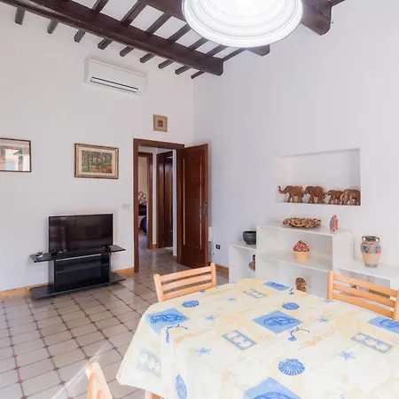 Trilocale Aragosta - Goelba 아파트